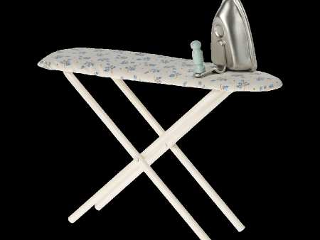 Iron and ironing board Hot on Sale