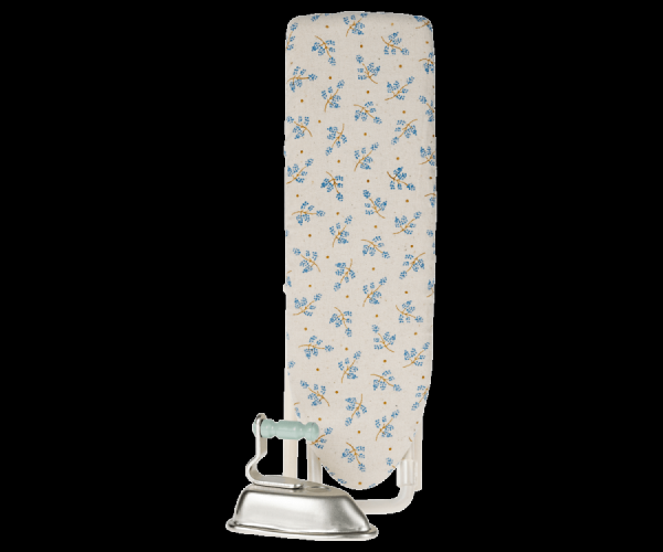 Iron and ironing board Hot on Sale